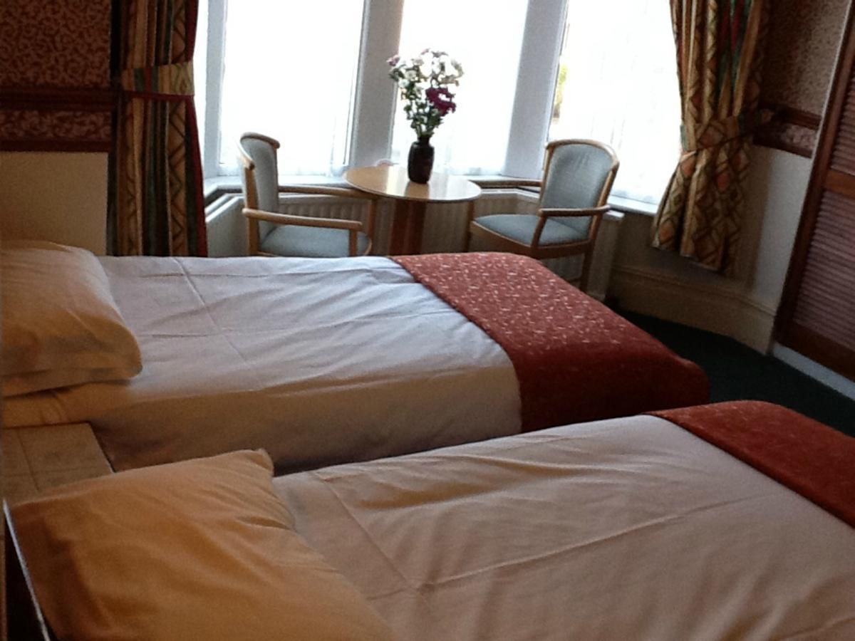 Penrhys Hotel Cardiff Zewnętrze zdjęcie