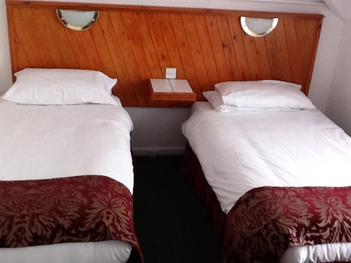 Penrhys Hotel Cardiff Zewnętrze zdjęcie